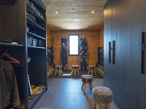 Interior - Brand-new, top-of-the-range chalet with panoramic views (sauna, steam room, billiards) (Les Angles)