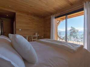 4 bedrooms, desk, iron/ironing board, travel cot - Brand-new, top-of-the-range chalet with panoramic views (sauna, steam room, billiards) (Les Angles)