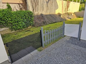 Property grounds - Charming house with WiFi in marvelous Kostolná Ves (Kostolná Ves)