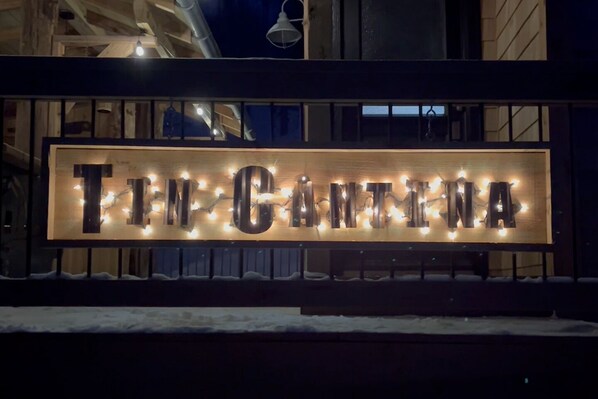 Exterior detail - Tin Cantina - Cozy Tiny Cabin Near Red River Gorge - Stargazing & Seclusion (Irvine)
