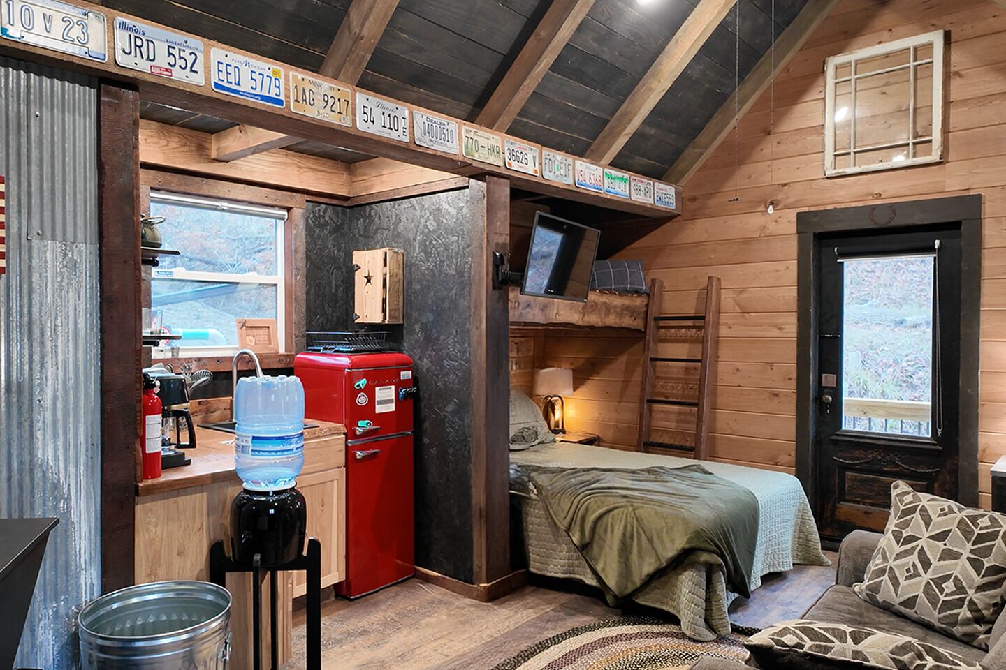 1 bedroom, desk, free WiFi, bed sheets