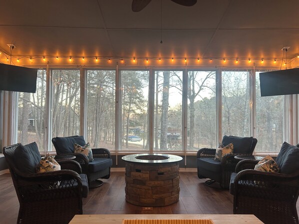 Interior - Spacious, fully renovated lakefront home on 1.87 acres in Reynolds Lake Oconee (Greensboro)