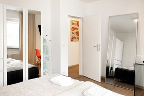 1 camera, ferro/asse da stiro, Wi-Fi, lenzuola