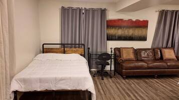 1 Schlafzimmer, Schreibtisch, Bügeleisen/Bügelbrett, kostenloses WLAN