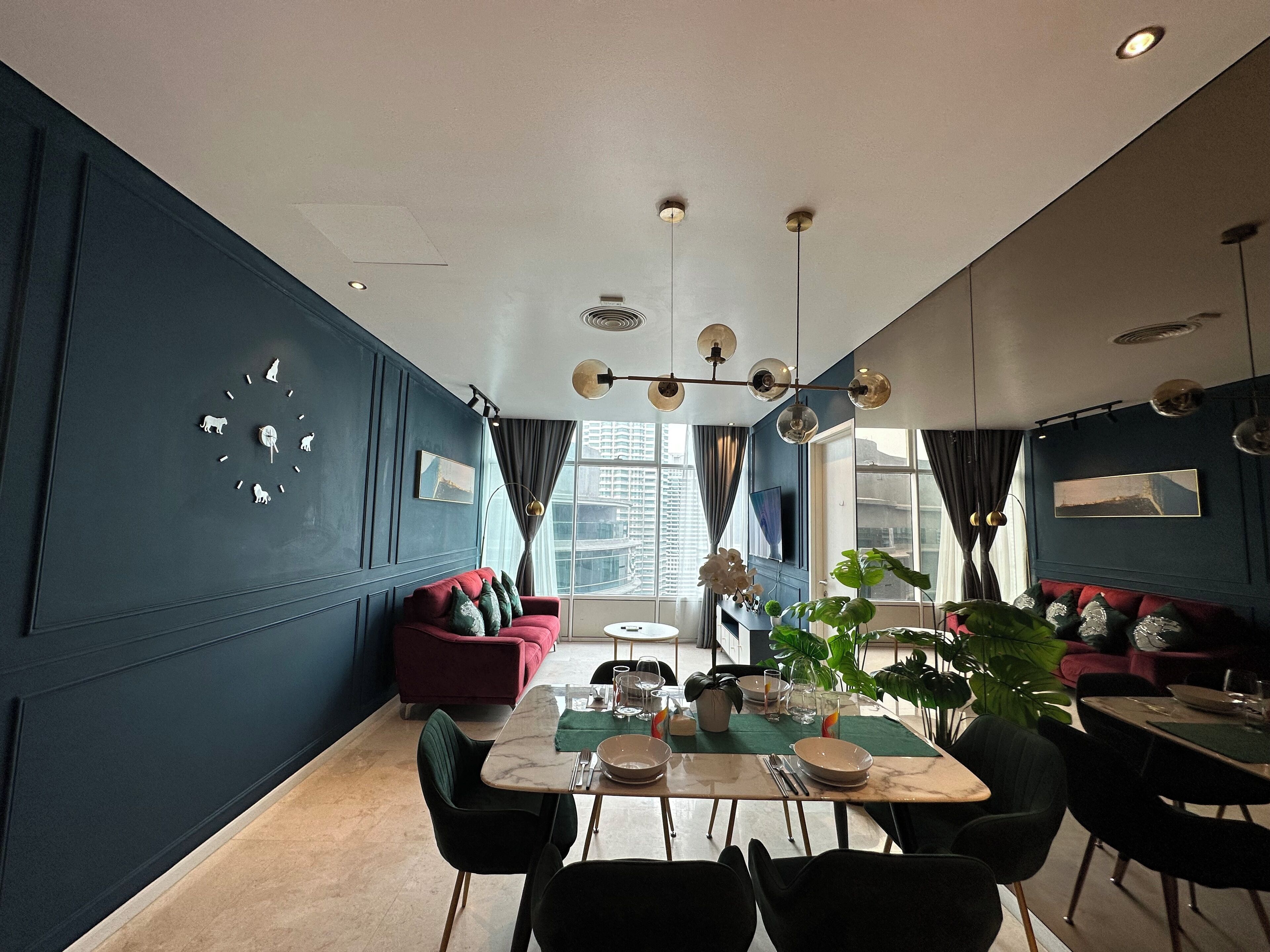 Apartamento familiar, vistas a la ciudad | Servicio de comidas en la habitación