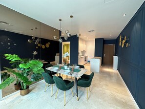 Télévision à écran plat