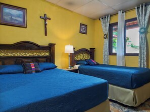 Standard Double Room, Private Bathroom, Mountain View | Desk, laptop workspace, free WiFi, bed sheets - Hotel Nolasco (Antigua Guatemala)