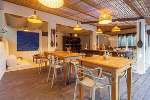 Petit déjeuner continental compris tous les jours