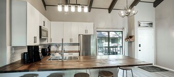 Cozy Mountain escape -3 bedroom condo near wonderful Pinetop Country Club