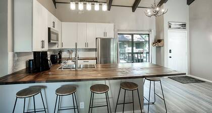 Cozy Mountain escape -3 bedroom condo near wonderful Pinetop Country Club