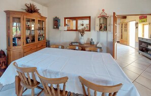 Dining - Awesome home in Ambares et Lagrave (Ambares et Lagrave)