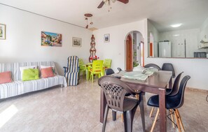 Interior - Amazing home in Vinaroz (Vinaroz)