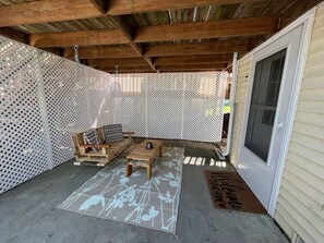 Terrace/patio - Adorable in-law studio w/private entrance-Minutes to downtown, 5 miles to beach! (Westerly)