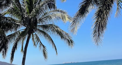 Private bungalow on the beach with WiFi and AC in Playa Blanca, Zihuatanejo