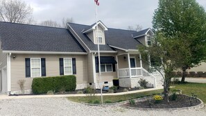 Exterior - Cozy4-Bd in Estill Springs 1 min drive to Rock Creek Boat Ramp @ Tims Ford Lake. (Estill Springs)