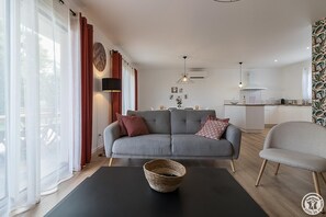 TV - A l'Orée du Roc - FRONTON (FRONTON)