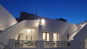 Front of property - Nolis White Fira (Santorini)