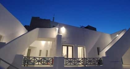 Nolis White Fira