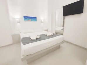 Quarto básico | Cofres nos quartos, quartos à prova de som, Wi-Fi de cortesia