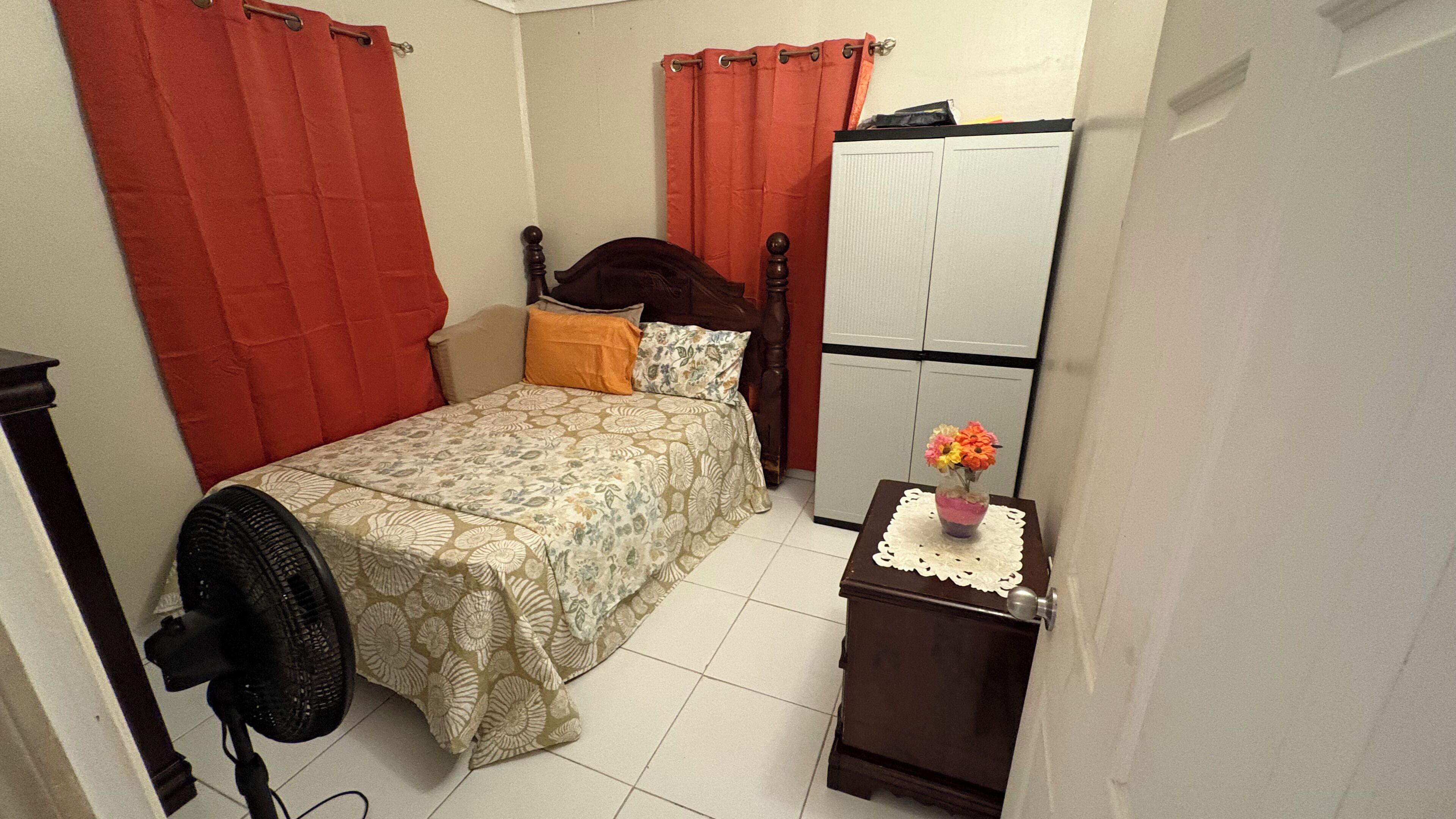 Iron/ironing board, free WiFi