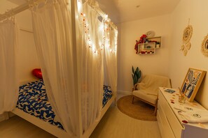 1 slaapkamer, een bureau, reisbedje, gratis wifi