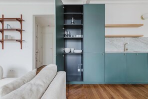 Interior - Blueground | Bastille, near shops & park (Paris)