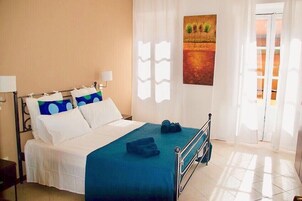 Appartamento Comfort, balcone | Ferro/asse da stiro, Wi-Fi gratuito