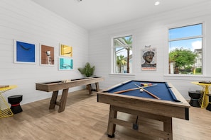 Games room - King Condo Panama City Beach All Amenities Resort Retreat & Luxury Pool Hot Tub (Panama City)