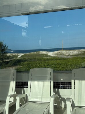 Property grounds - Family home on the sand (Braga Cabo Frio)