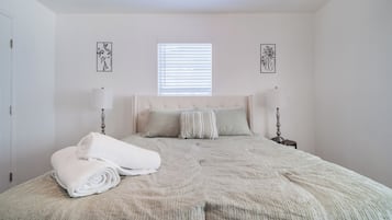 3 bedrooms, iron/ironing board, free WiFi