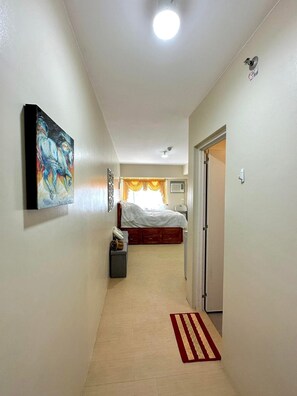 1 bedroom, internet, bed sheets
