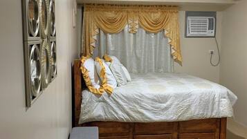 1 bedroom, internet, bed sheets