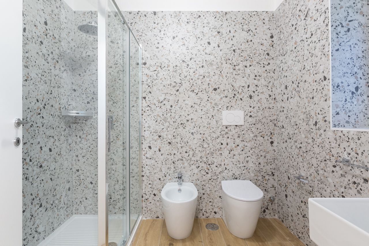 Bathroom | Hair dryer, towels, soap, shampoo