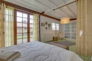 5 bedrooms, free WiFi