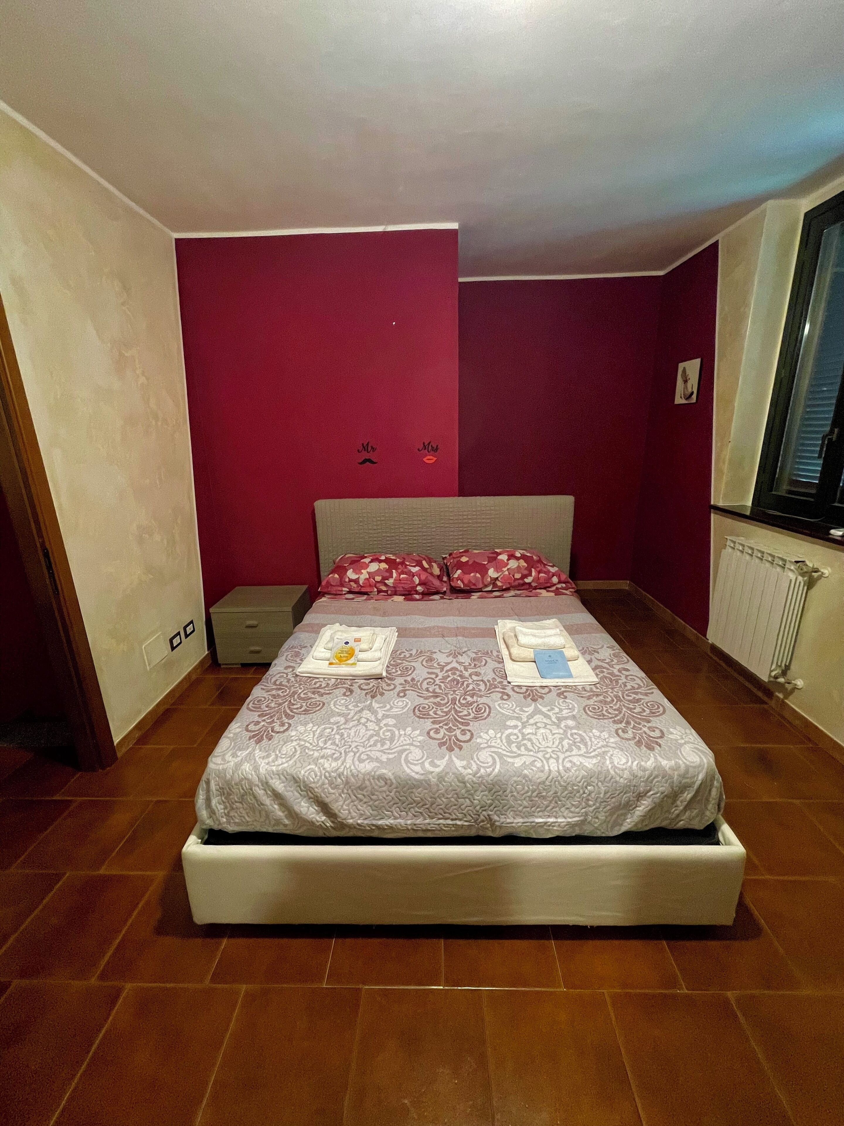 1 bedroom, desk, free WiFi, bed sheets