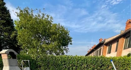 Two-story villa with private pool in residence near Milan fairgrounds