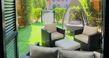 VILLA WITH A SWIMMING POOL AND AN 85-INCH TV
