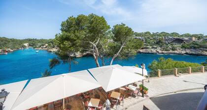 Apartment 'Cala Figuera 1b' with Sea View, Wi-Fi and Air Conditioning