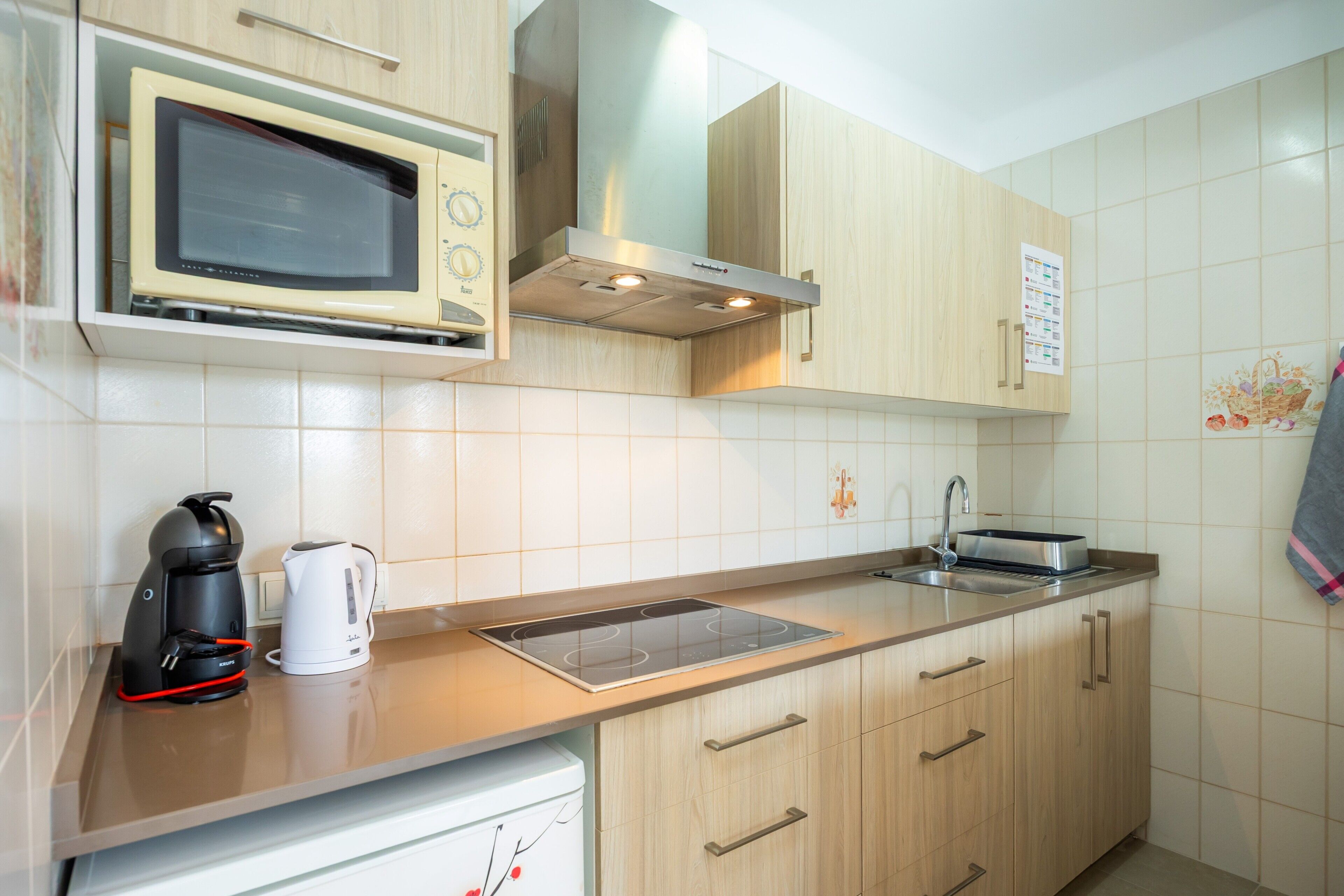 Fridge, microwave, coffee/tea maker, electric kettle