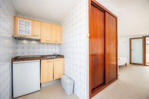 Interior - Apartment 'Cala Figuera 6b' with Sea View, Wi-Fi and Air Conditioning (Cala Figuera)