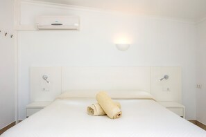 1 bedroom, free WiFi, bed sheets - Apartment 'Cala Figuera 6b' with Sea View, Wi-Fi and Air Conditioning (Cala Figuera)