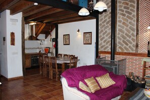 TV, peis og DVD-spiller