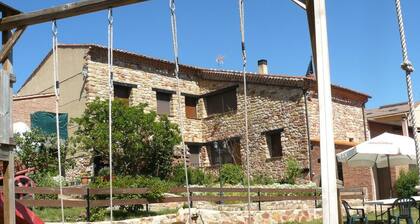 Country House 'La Chimenea De Soria I' with Mountain Views, Shared Pool and Wi-Fi