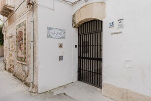 Exterior detail - Guest House 'Oro' with Shared Terrace, Wi-Fi and Air Conditioning (Mazara del Vallo)