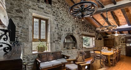 Holiday Home 'Can Soler De Merlant I' with Mountain Views, Shared Pool and Wi-Fi