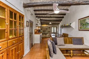 Chimenea, mesa de ping pong