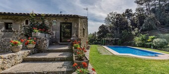 Country House 'El Paller I De Can Soler' with Shared Pool, Shared Garden and Wi-Fi