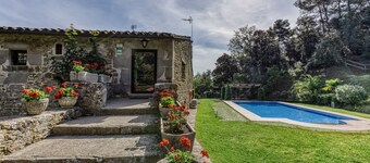 Country House 'El Paller I De Can Soler' with Shared Pool, Shared Garden and Wi-Fi