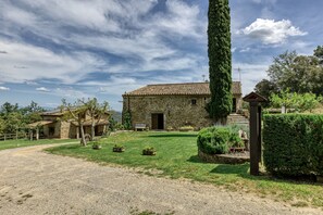 Exterior - Country House 'El Paller I De Can Soler' with Shared Pool, Shared Garden and Wi-Fi (Porqueres)