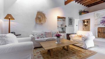 Télévision, table de tennis de table